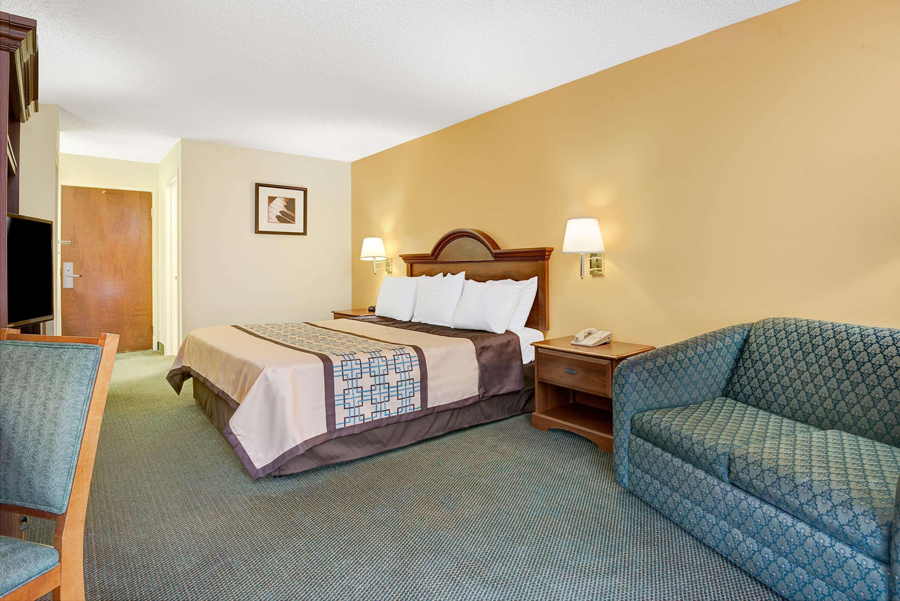 Days Inn By Wyndham Burlington East Haw River Dış mekan fotoğraf