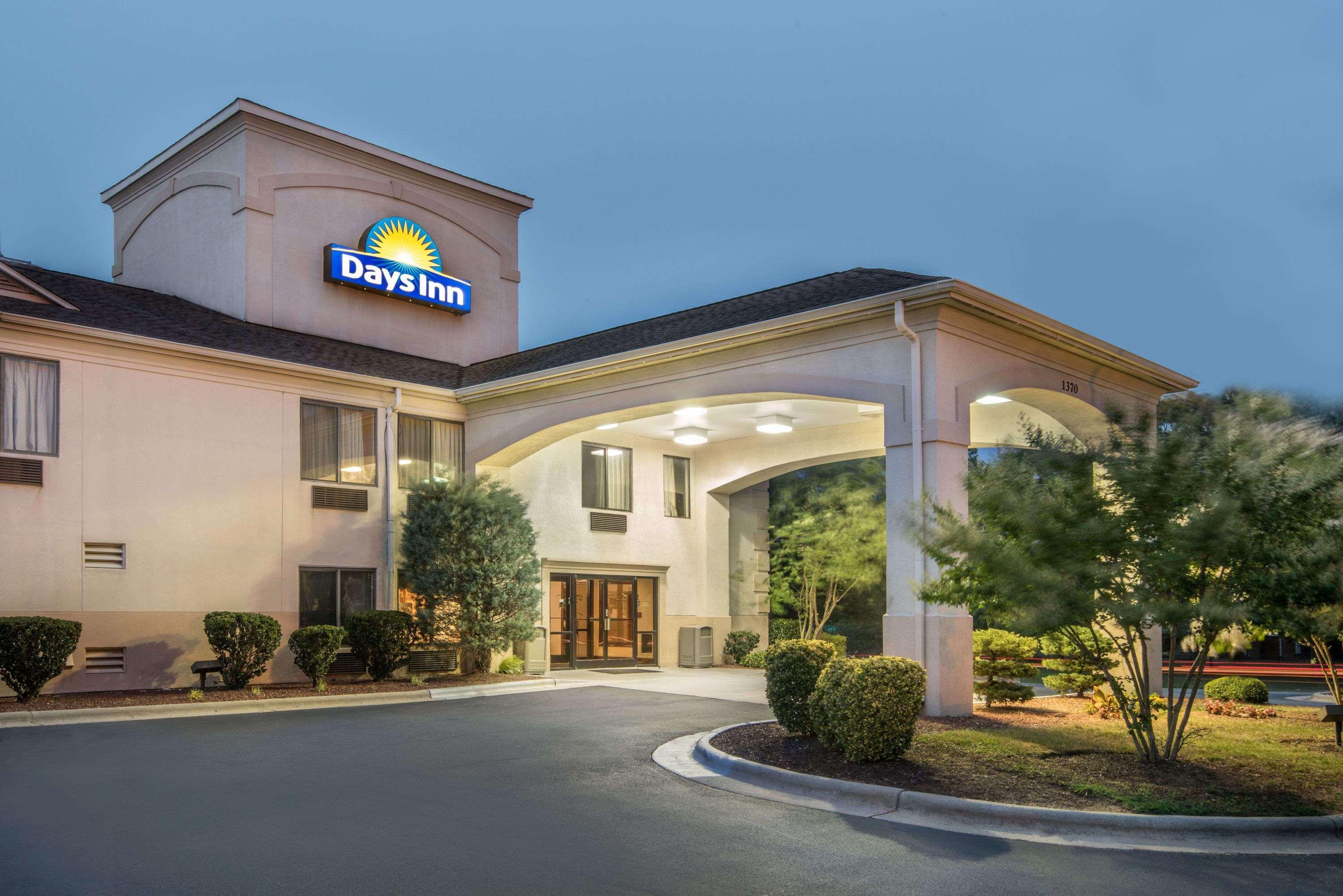 Days Inn By Wyndham Burlington East Haw River Dış mekan fotoğraf