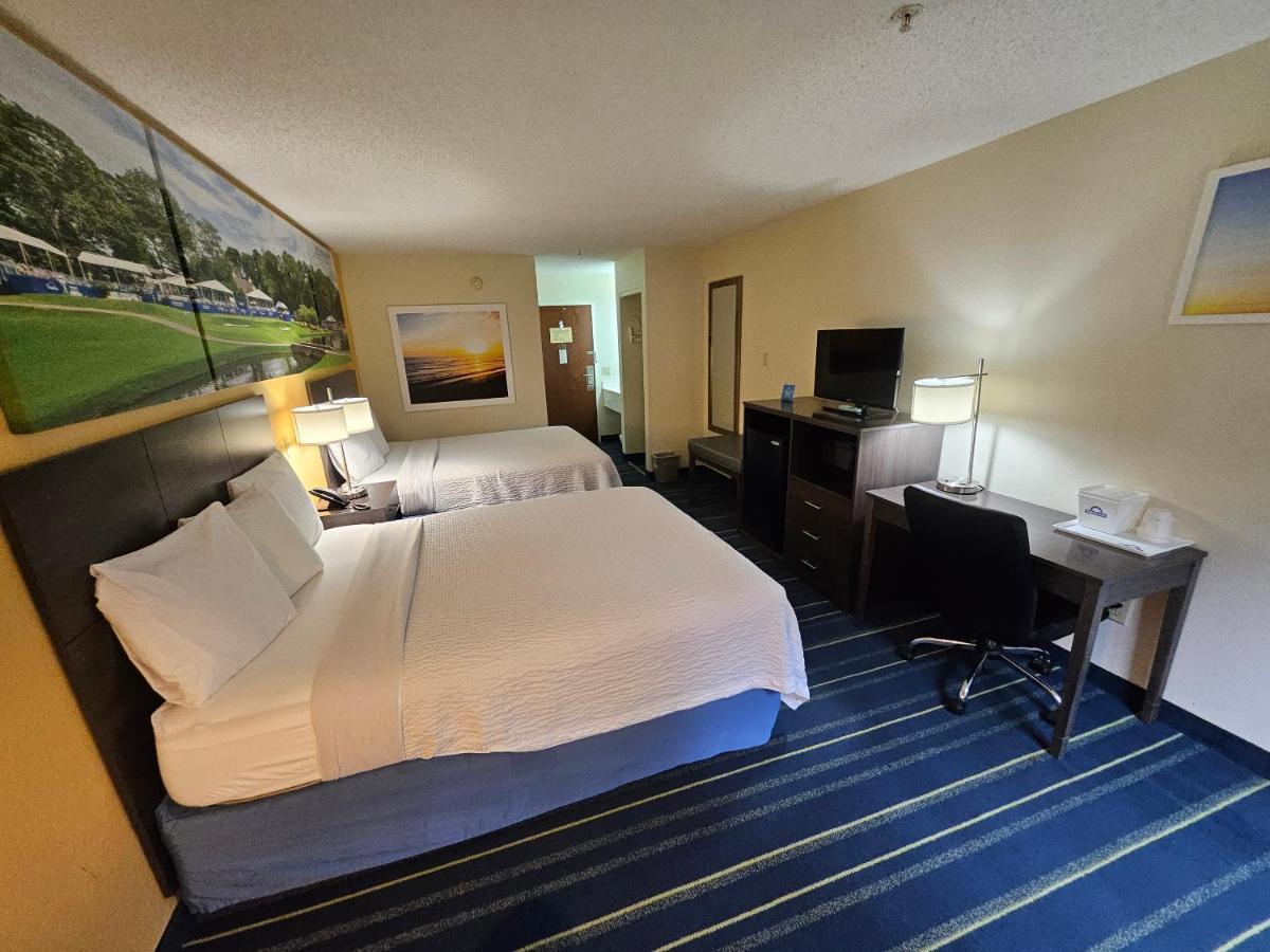 Days Inn By Wyndham Burlington East Haw River Dış mekan fotoğraf